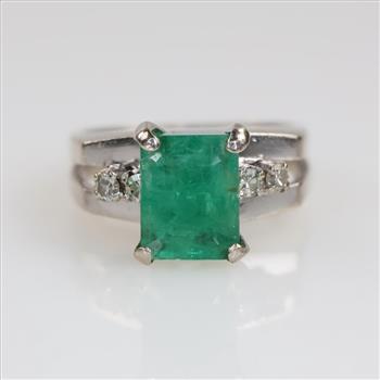 1.25cts TW Emerald And Diamond 14kt White Gold Ring- Evaluated By Our Certified Gemologist-AGS/GIA