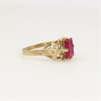 12kt Gold Red Stone Ring