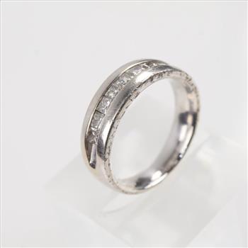 1.35cts TW Diamond 10kt White Gold Band -Evaluated By Our Certified Gemologist-AGS/GIA