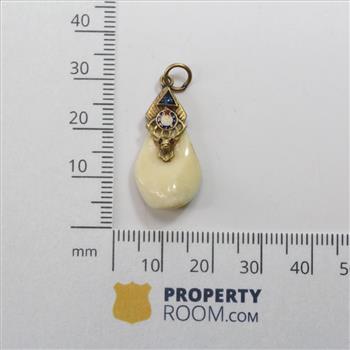 13k Gold 2.61g Elk Tooth Pendant