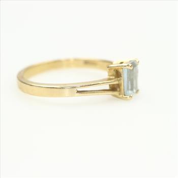 14k Gold Light Blue Stone Ring
