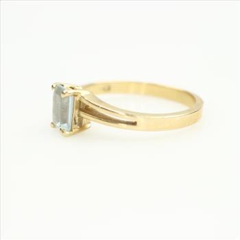 14k Gold Light Blue Stone Ring