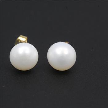 14kt Gold 1.1g Pair Of Pearl Earrings
