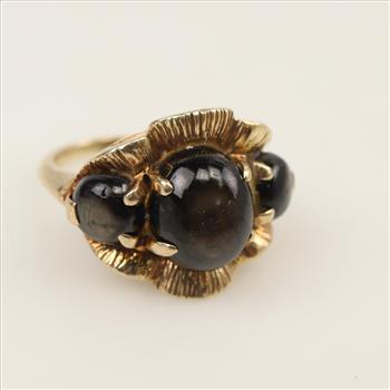 14kt Gold Black Star Sapphire Ring