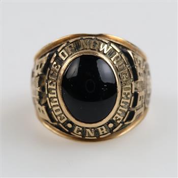 14kt Gold Black Stone Class Ring
