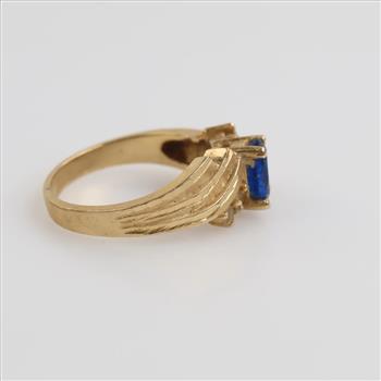 14kt Gold Blue Stone Clear Stone Accent Ring