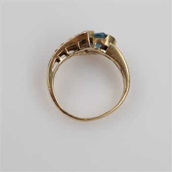 14kt Gold Blue Stone Diamond Accent Ring