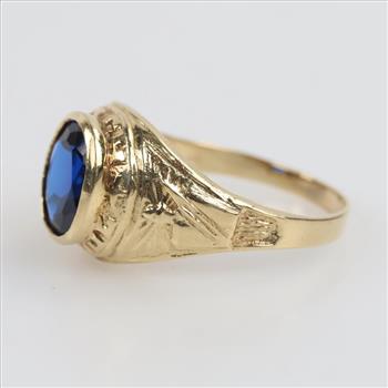 14kt Gold Blue Stone Signet Ring