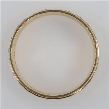 14kt Gold Carved Band