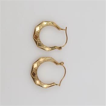 14kt Gold Carved Hollow Hoop Earrings