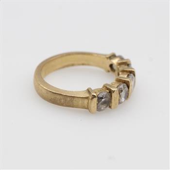 14kt Gold Clear Stone Ring
