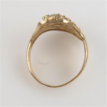14kt Gold Clear Stone Ring