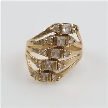 14kt Gold Clear Stone Ring