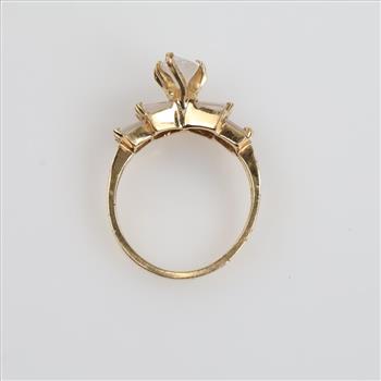 14kt Gold Clear Stone Ring
