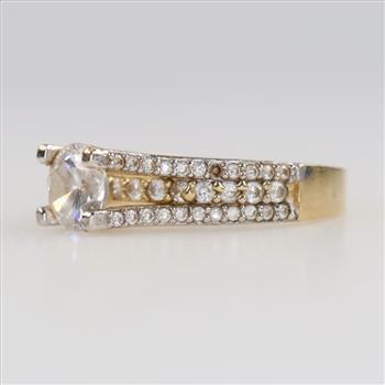 14kt Gold Clear Stone Ring