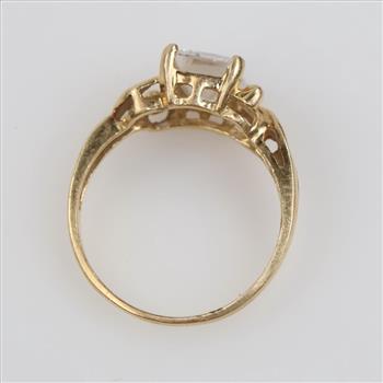 14kt Gold Clear Stone Ring
