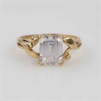 14kt Gold Clear Stone Ring