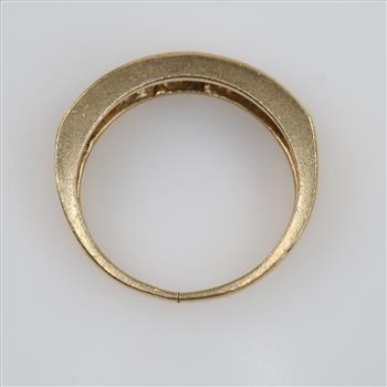 14kt Gold Diamond Accent Ring