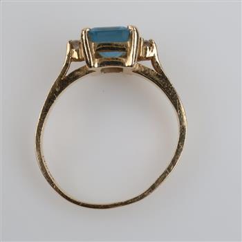 14kt Gold Diamond And Blue Topaz Ring