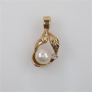 14kt Gold Diamond And Pearl Pendant