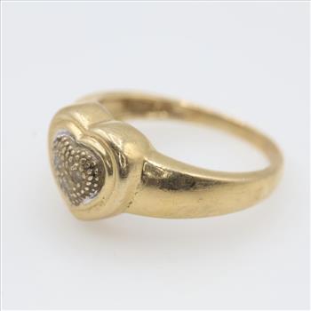 14kt Gold Diamond Heart Ring