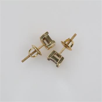 14kt Gold Diamond Stud Earrings