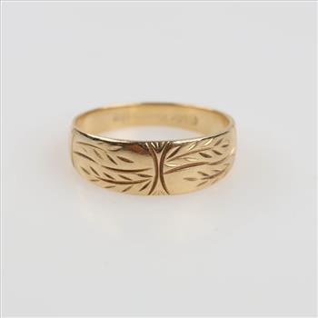 14kt Gold Engraved Design Band