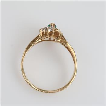 14kt Gold Green And Clear Stone Ring