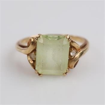 14kt Gold Green Stone Clear Stone Accent Ring