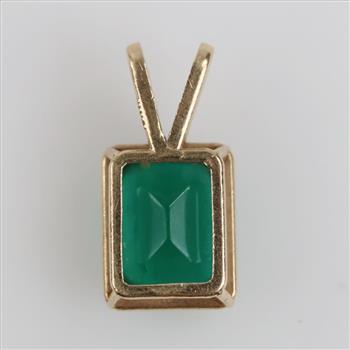 14kt Gold Green Stone Pendant