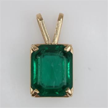 14kt Gold Green Stone Pendant