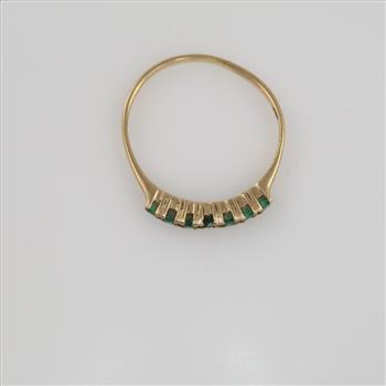 14kt Gold Green Stone Ring