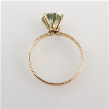 14kt Gold Green Stone Ring
