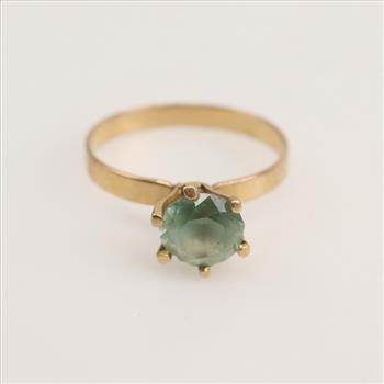 14kt Gold Green Stone Ring