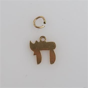 14kt Gold Hebrew Chai Pendant