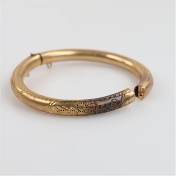 14kt Gold Hollow Bangle