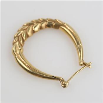 14kt Gold Hollow Hoop Earring