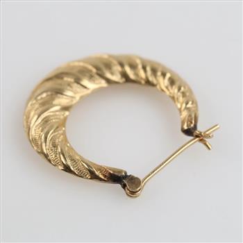 14kt Gold Hollow Hoop Earring