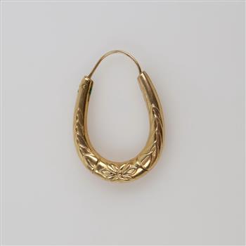 14kt Gold Hollow Hoop Earring