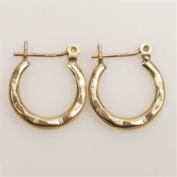 14kt Gold Hollow Hoop Earrings