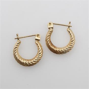14kt Gold Hollow Hoop Earrings