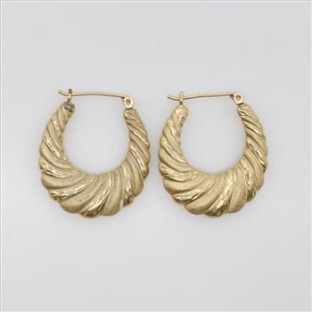 14kt Gold Hollow Hoop Earrings