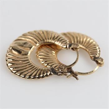 14kt Gold Hollow Hoop Earrings