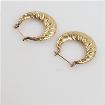 14kt Gold Hollow Hoop Earrings