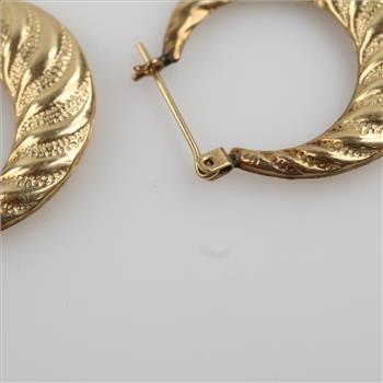 14kt Gold Hollow Hoop Earrings