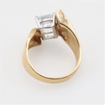 14kt Gold Light Blue Stone Ring