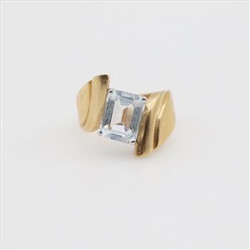 14kt Gold Light Blue Stone Ring