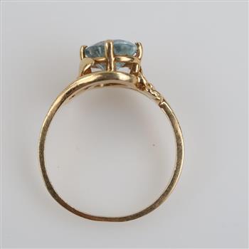 14kt Gold Light Blue Topaz Flower Ring