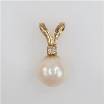 14kt Gold Pearl Diamond Accent Pendant