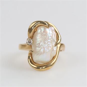 14kt Gold Pearl Diamond Accent Ring